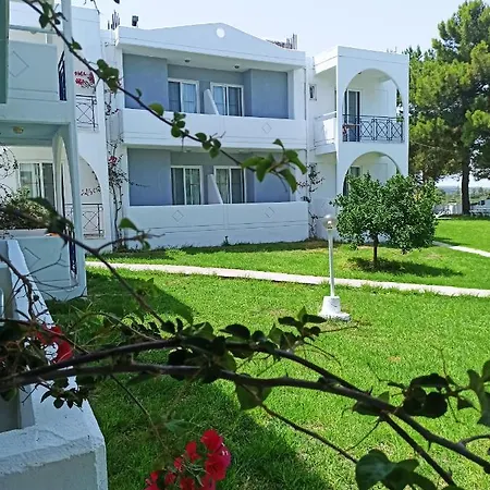 Summer Dream Apartmanhotel Theológosz