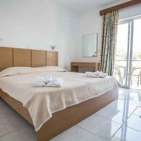 Summer Dream Apartmanhotel Theológosz