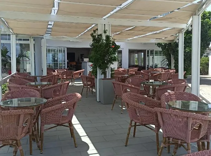 Apartmanhotel Summer Dream Theológosz