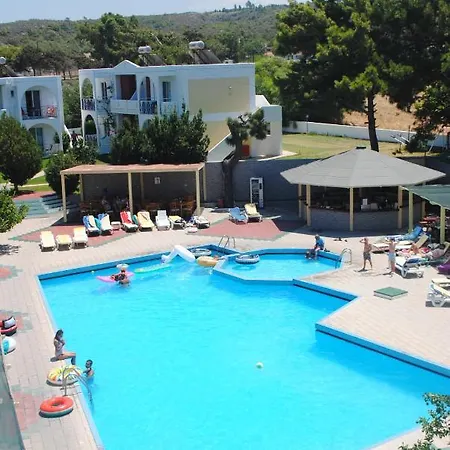 Summer Dream Aparthotel 3*
